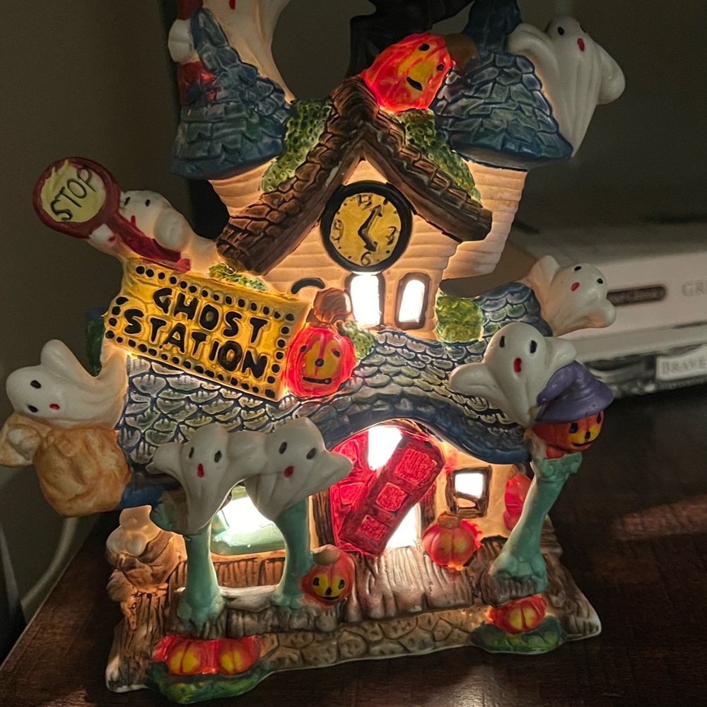 Haunted House Ghost Station Light